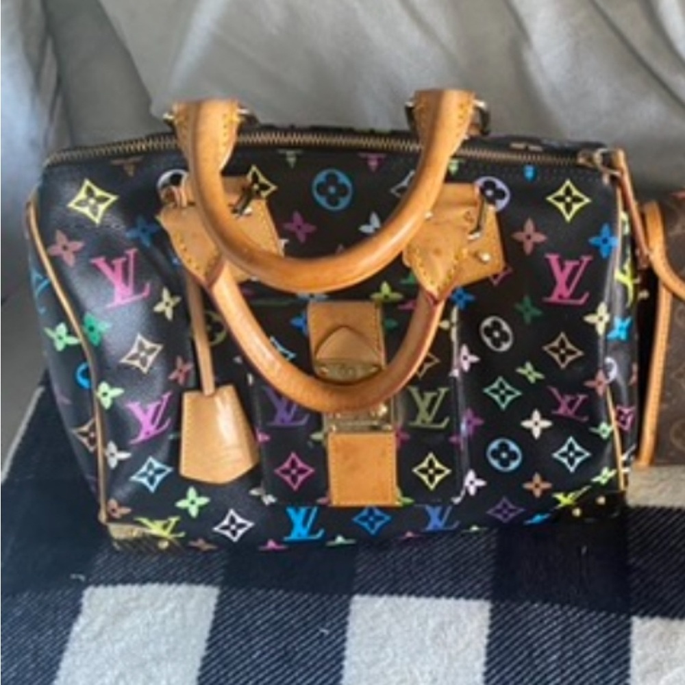 Authentic LV purse with wallet like new not damage